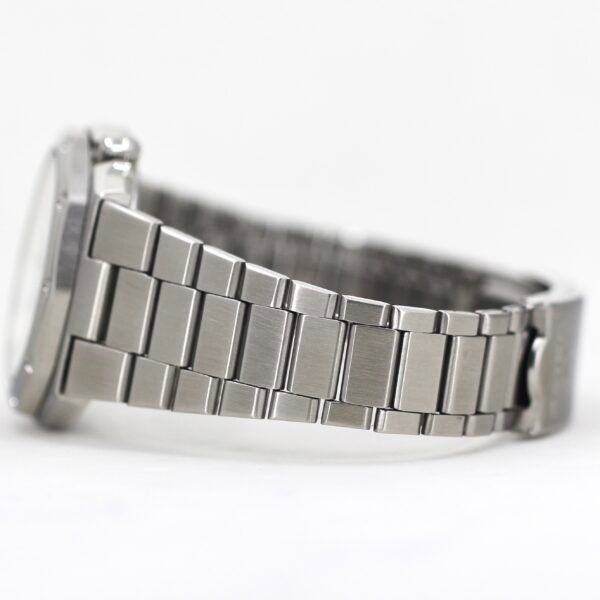 Seiko 7546-704L “AKA. The Royal Oak” - Image 7