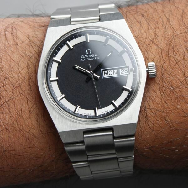 OMEGA Geneva 🇨🇭 “Tuxedo Dial 🤵‍♂️” 166.0125