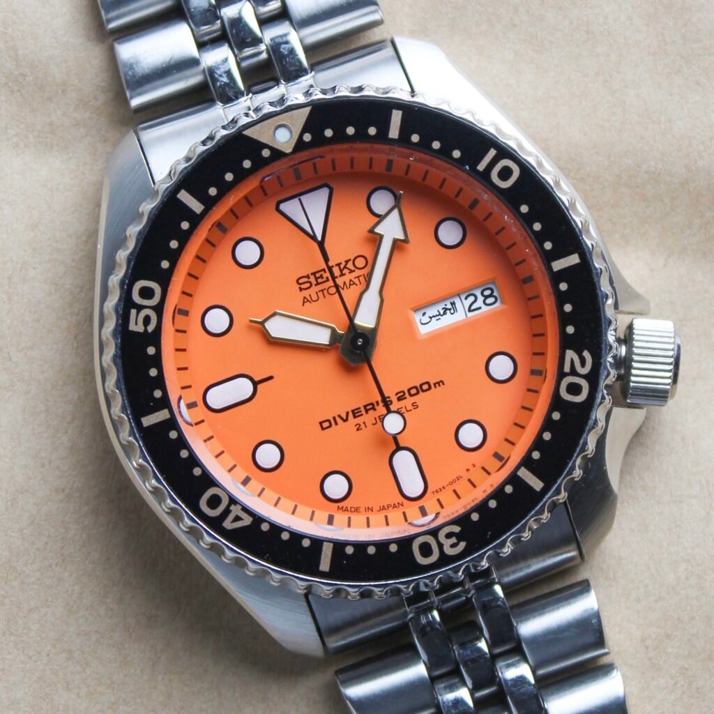 Seiko SKX011 J1 🍊 [Made in Japan] - Image 3
