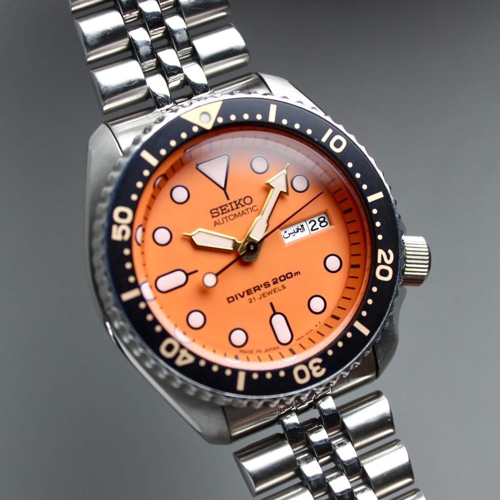 Seiko SKX011 J1 🍊 [Made in Japan] - Image 2
