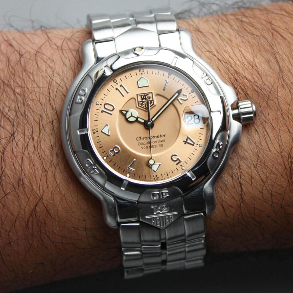 Tag Heuer Chronometer WH5115-2 🤿
Asian Market special edition! Salmon dial 🍣