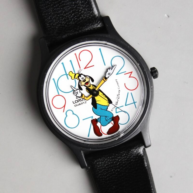Alternative view of Seiko Lorus V515 “The Goofy”