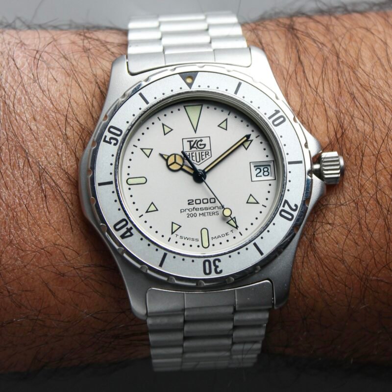 Tag Heuer Professional 2000