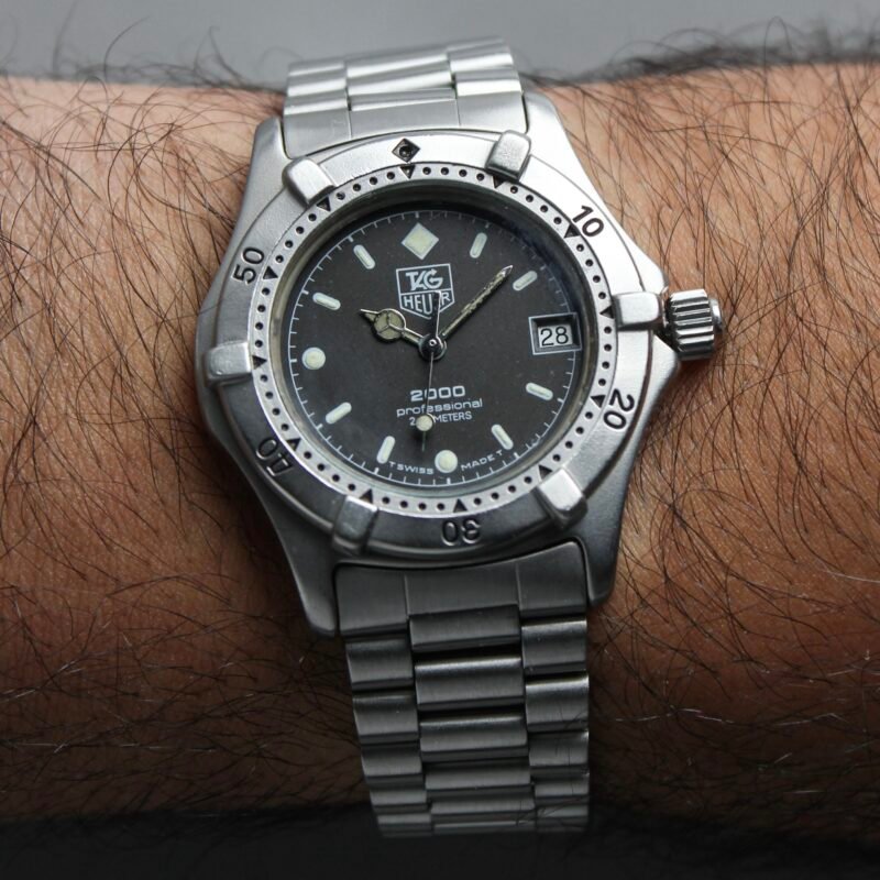 Tag Heuer Professional 2000