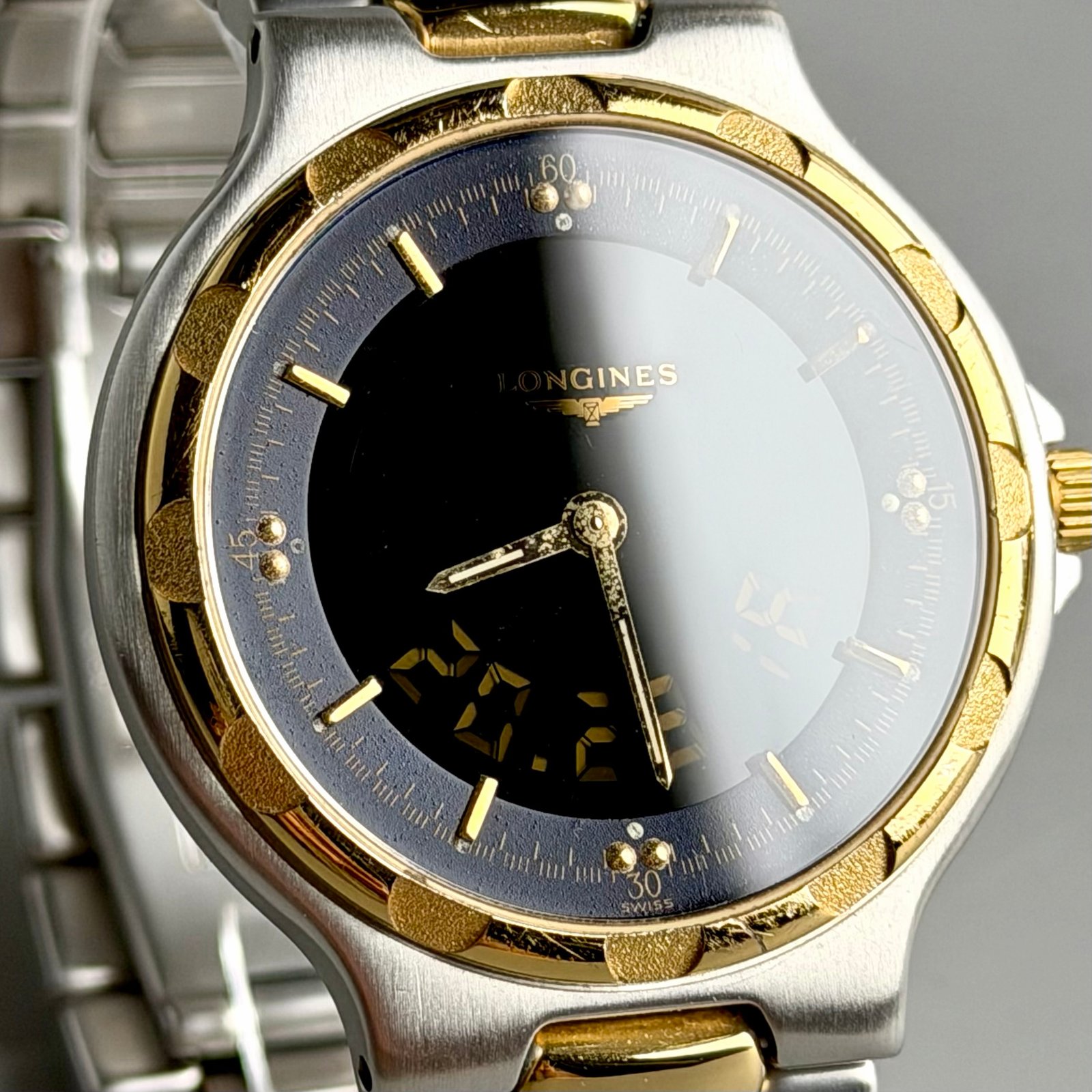 Longines Conquest Multigraph 📟 - Image 7