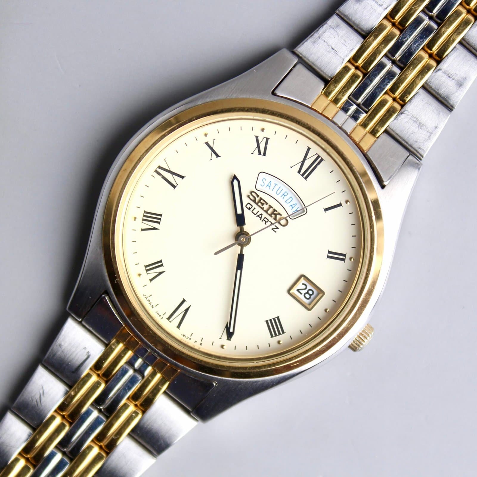 Seiko Quartz “Day-Date” 📅 - Image 3