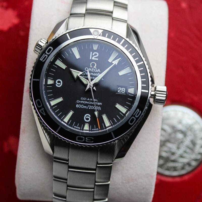 Alternative view of Omega Seamaster 600 “Planet Ocean 🌊“ Ref: 2201.50.00