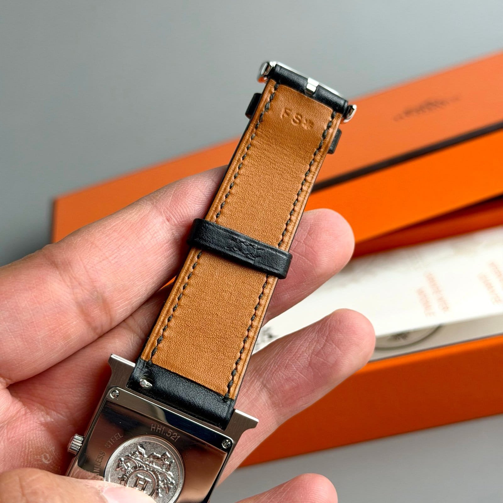 Hermès Heure H “HH1.521”
Medium Size - Image 8