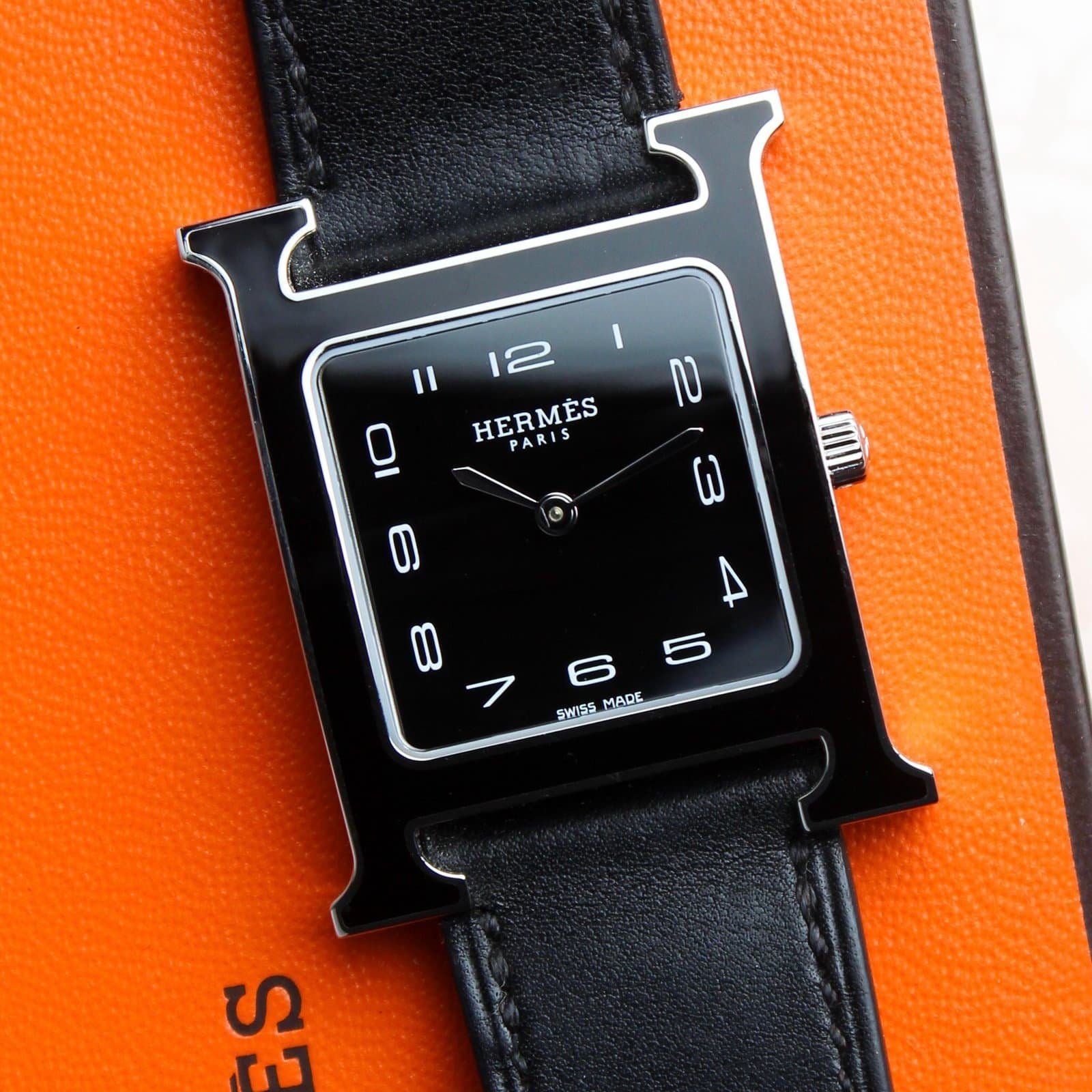Hermès Heure H “HH1.521”
Medium Size - Image 3