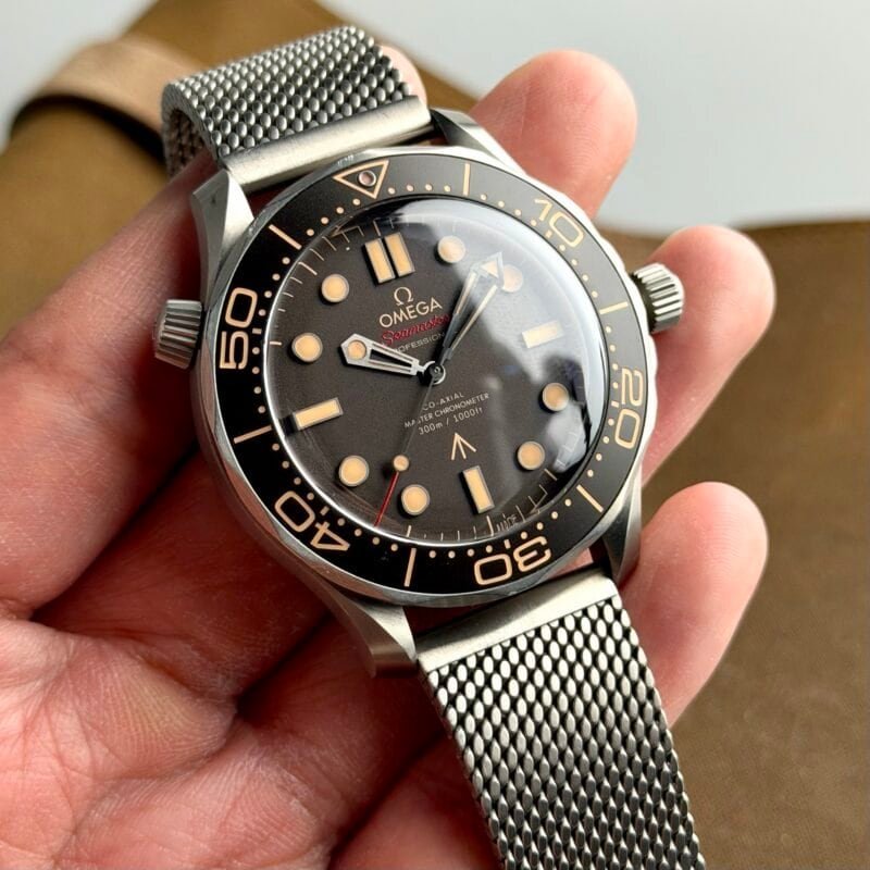 Omega Seamaster 007 “No Time to Die 🔫”
Ref. 210.90.42.20.01.001 - Image 4