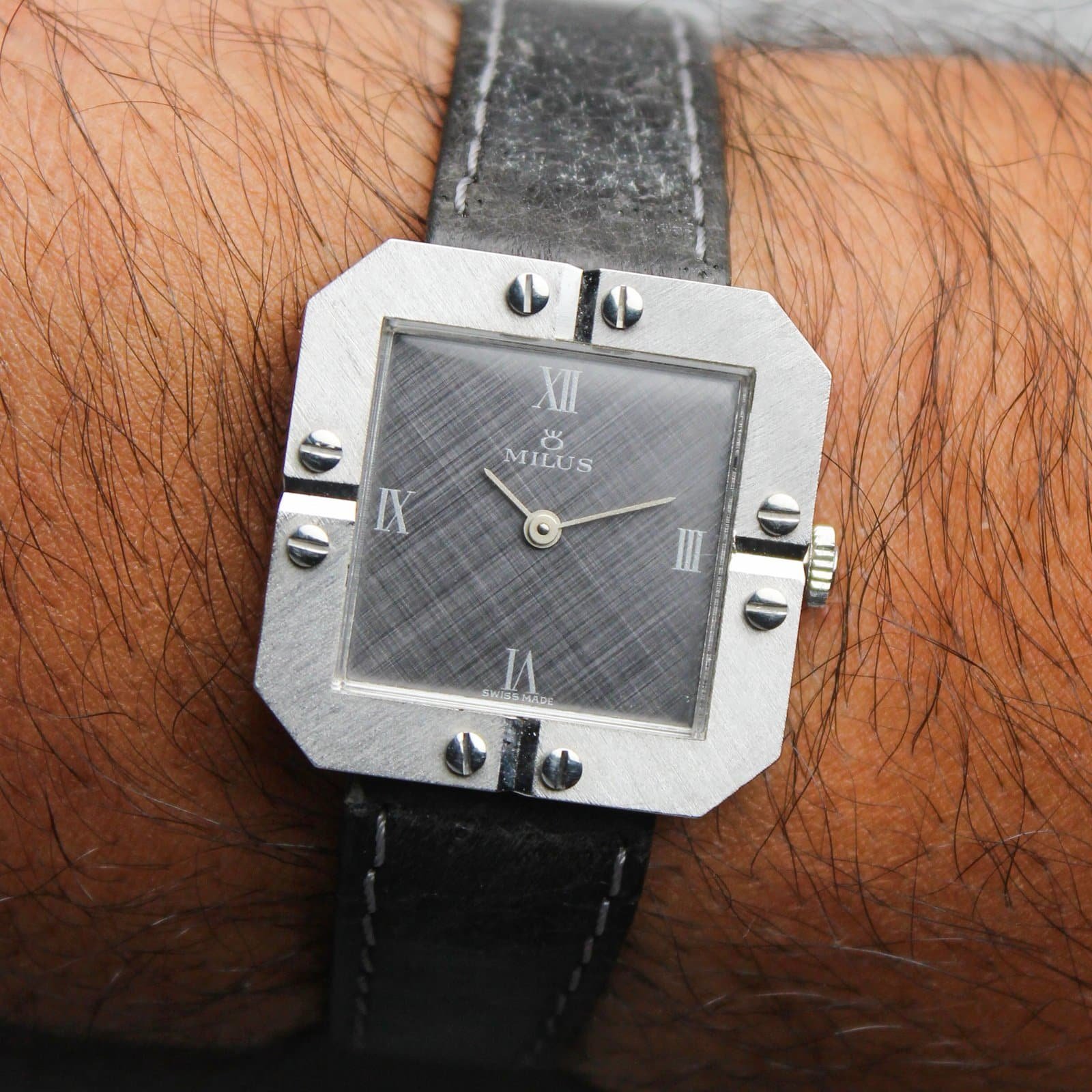 Milus 14268 “linen dial”