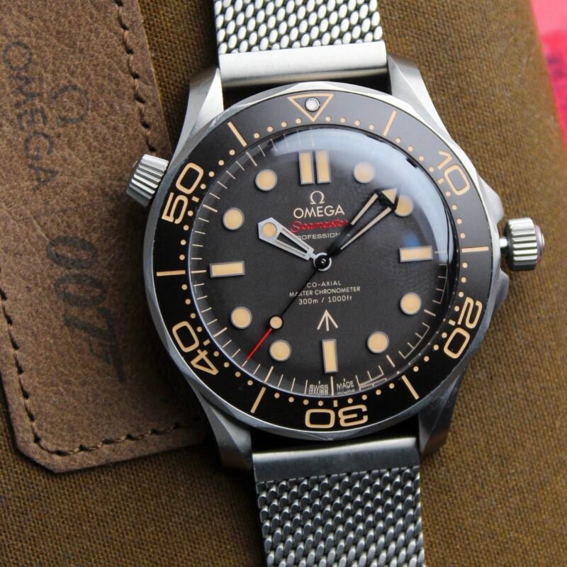 Alternative view of Omega Seamaster 007 “No Time to Die 🔫”
Ref. 210.90.42.20.01.001