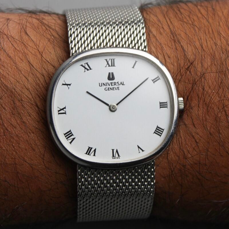 Universal Genève “Pre-White Shadow” — Ref. 842125